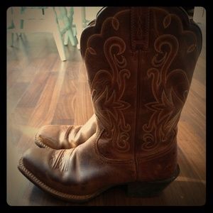 Ariat women's cowgirl boots